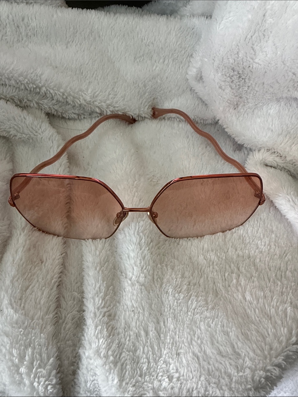 CHLOE Pink Rimless Hexagon Sunglasses - Women's Fashion Accessory